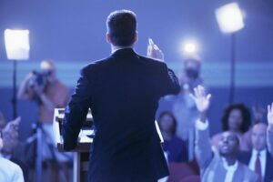 Konferencje prasowe: Przegląd ważnych wydarzeń medialnych i ekskluzywnych wywiadów