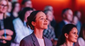 Dobranie prelegenta na konferencję – kompetencje, doświadczenie i dopasowanie